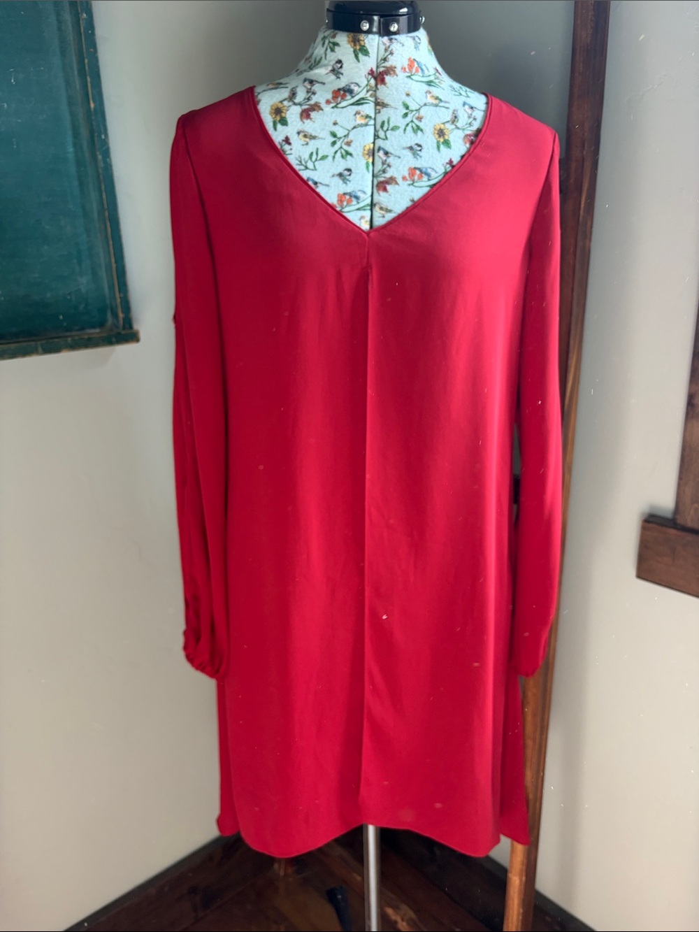 White House Black Market Red V-Neck Long Sleeve Shift Dress